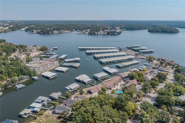 $484,900 | 758 Malibu Road, Unit 12, Osage Beach, MO 65065