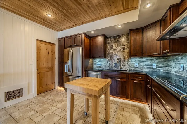 $484,900 | 758 Malibu Road, Unit 12, Osage Beach, MO 65065