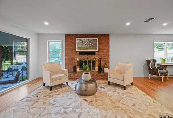 $650,000 | 18392 Eastside Road, Troup, TX 75789