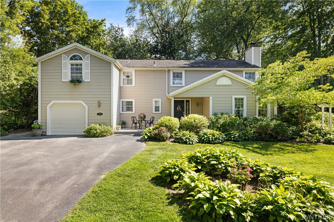 864 Ridge Road Lewiston, NY 14092 - Photo 1 of 41 Gallery Image 1
