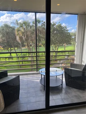 $2,350 | 1400 St Charles Place, Unit 323, Pembroke Pines, FL 33026