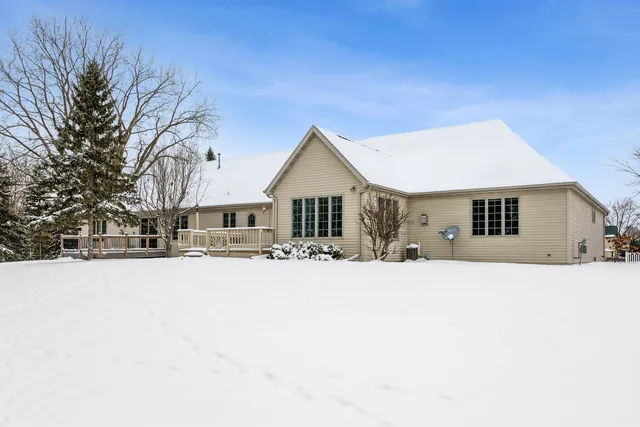 $315,000 | 125 Fieldcrest Drive, Brillion, WI 54110