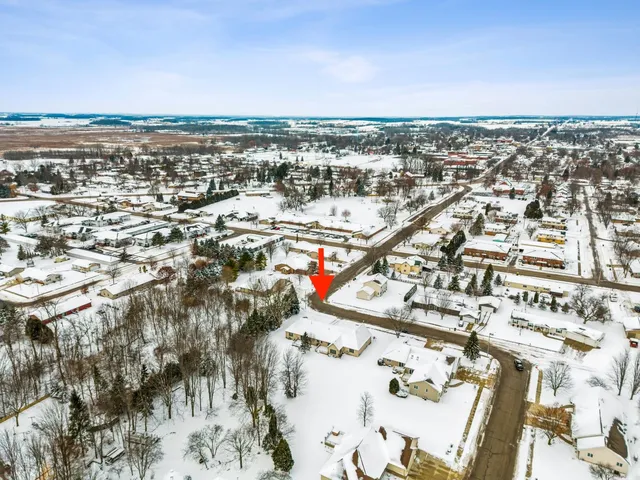 $315,000 | 125 Fieldcrest Drive, Brillion, WI 54110