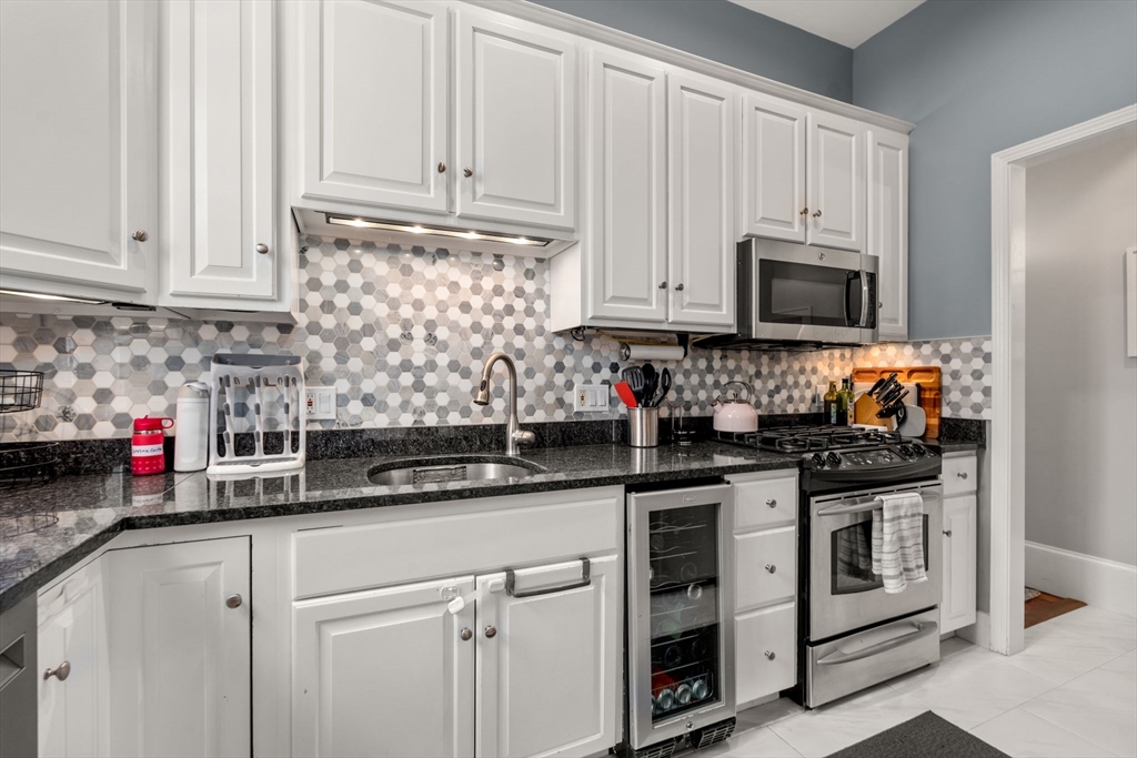 40 Chestnut Street, Unit 2 Boston, MA 02129 - Photo 7 of 26