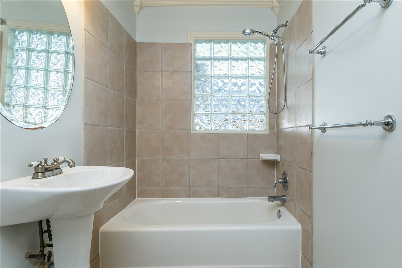 607 Frank Street Raleigh, NC 27604 - Photo 16 of 23 Photo 16