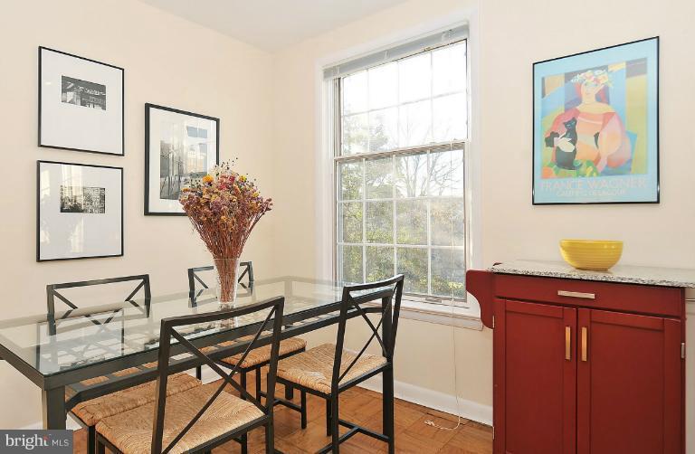 1880 Columbia Road Northwest, Unit 301 Washington, DC 20009 - Photo 11 of 15 Dining Area