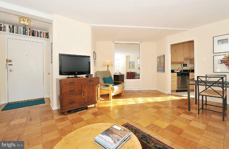 1880 Columbia Road Northwest, Unit 301 Washington, DC 20009 - Photo 8 of 15 Interior (General)