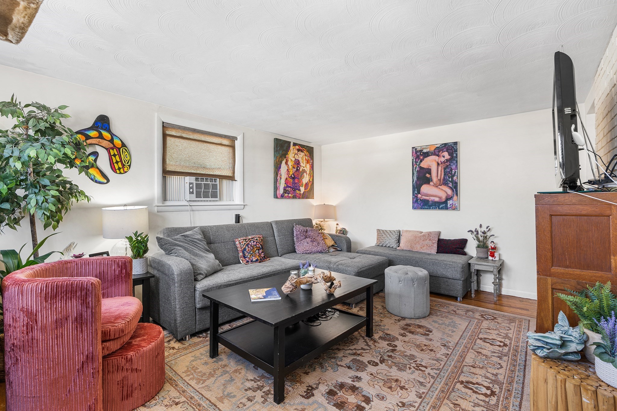 104 College Farm Road Waltham, MA 02451 - Photo 2 of 24 Gallery Image 2