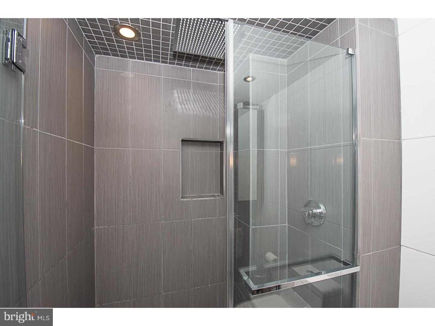 1919 Chestnut Street, Unit 1919 Philadelphia, PA 19103 - Photo 18 of 20