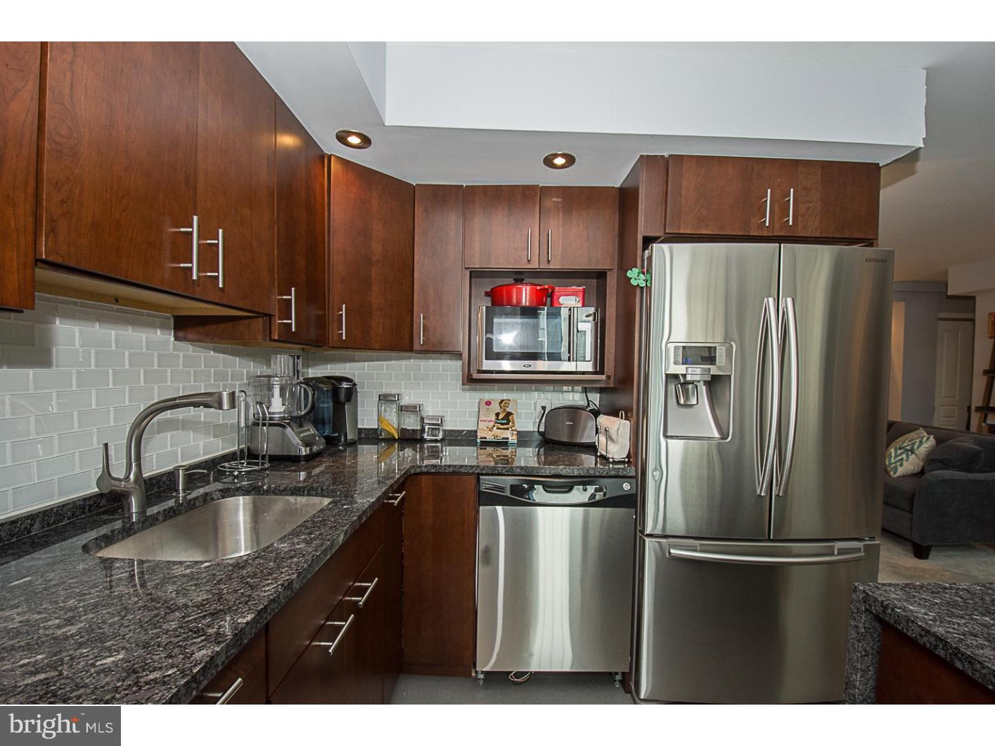 1919 Chestnut Street, Unit 1919 Philadelphia, PA 19103 - Photo 8 of 20