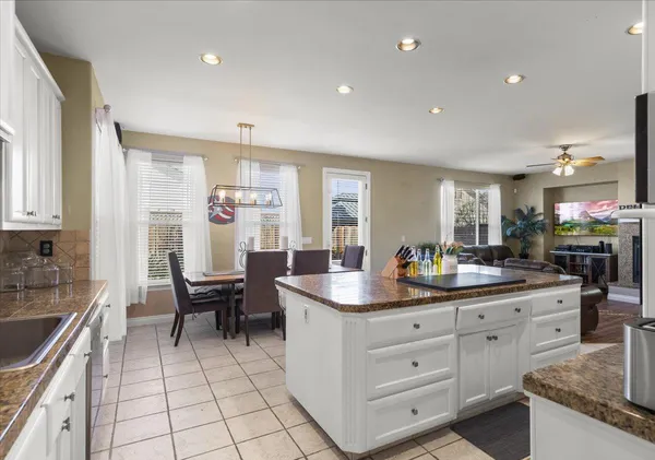 $925,000 | 1901 Calistoga Drive, Hollister, CA 95023