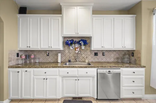 $925,000 | 1901 Calistoga Drive, Hollister, CA 95023