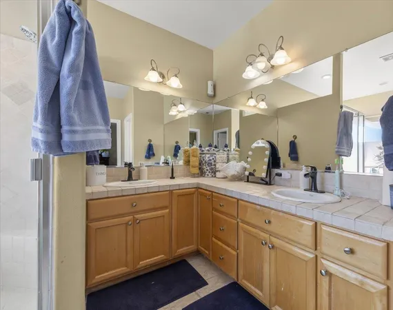 $925,000 | 1901 Calistoga Drive, Hollister, CA 95023