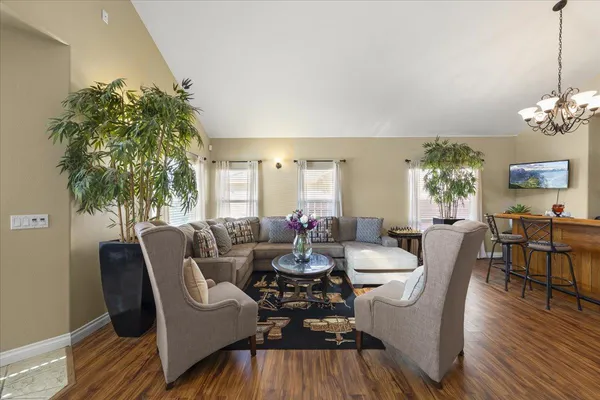 $925,000 | 1901 Calistoga Drive, Hollister, CA 95023