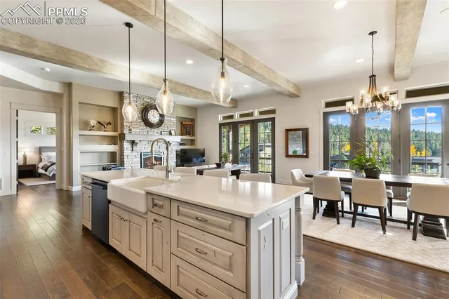 a bathroom with a toilet