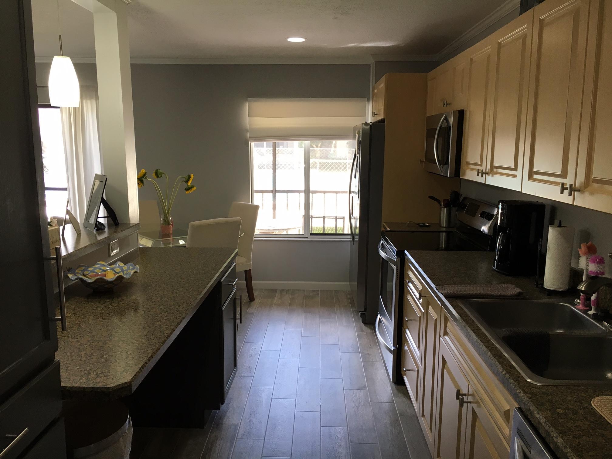 150 Pineview Road, Unit F3 Jupiter, FL 33469 - Photo 2 of 12 kitchen