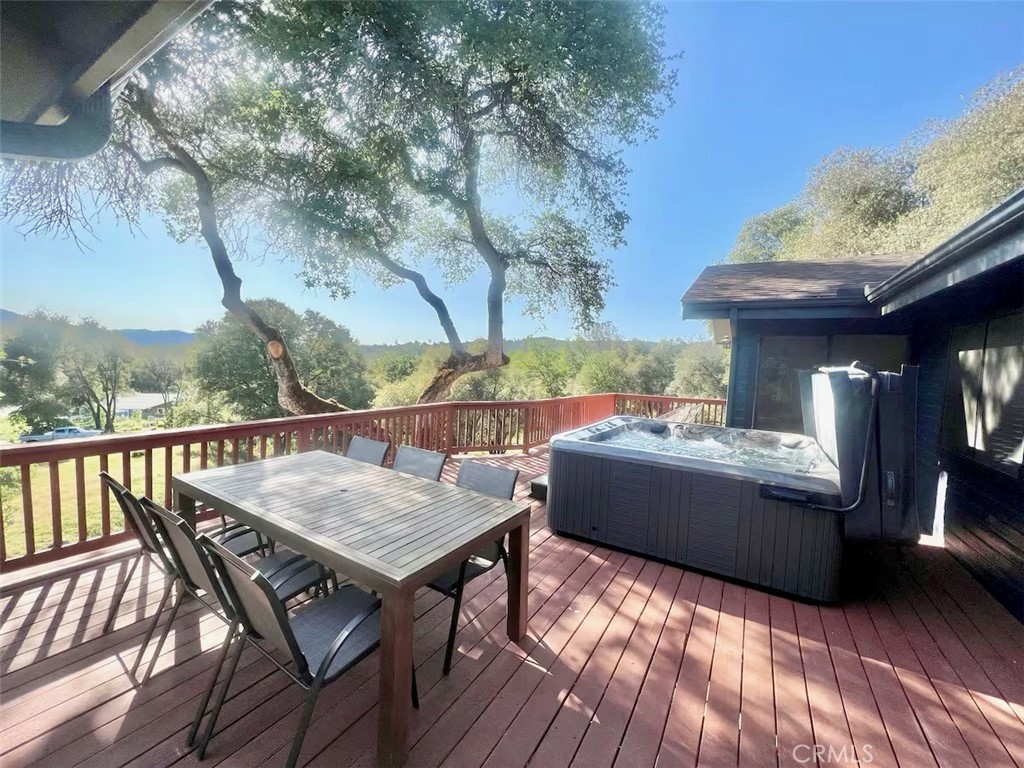 40584 Indian Springs Road Oakhurst, CA 93644 - Photo 18 of 21 an outdoor view with patio