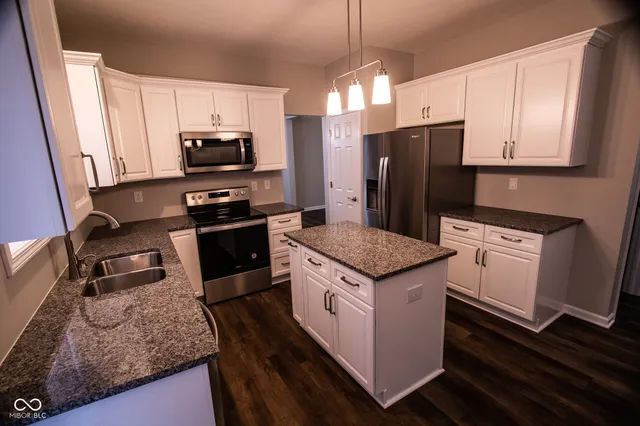 $2,700 | 10813 Putnam Place, Carmel, IN 46032