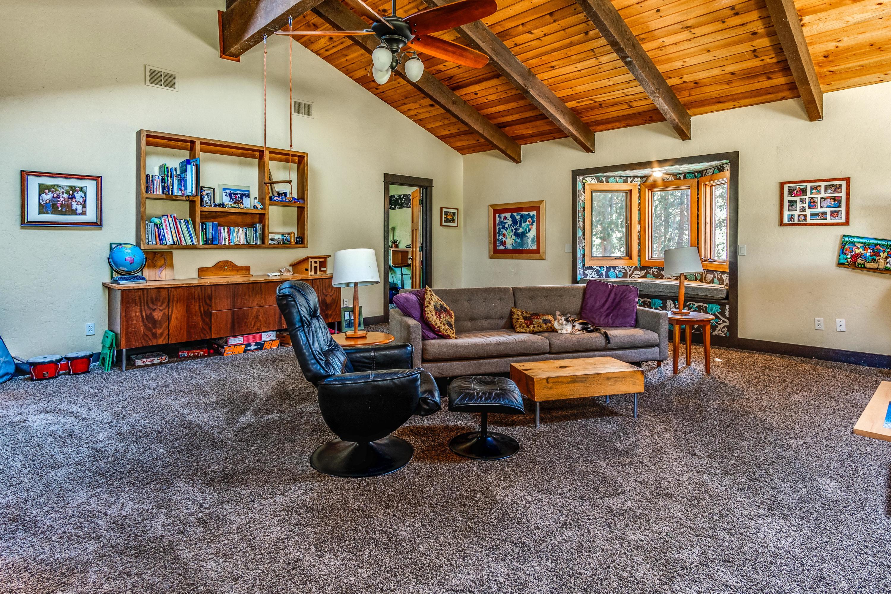19238 Baker Road Bend, OR 97702 - Photo 29 of 64 Oversized Upstairs Bonus/Living Room Loft