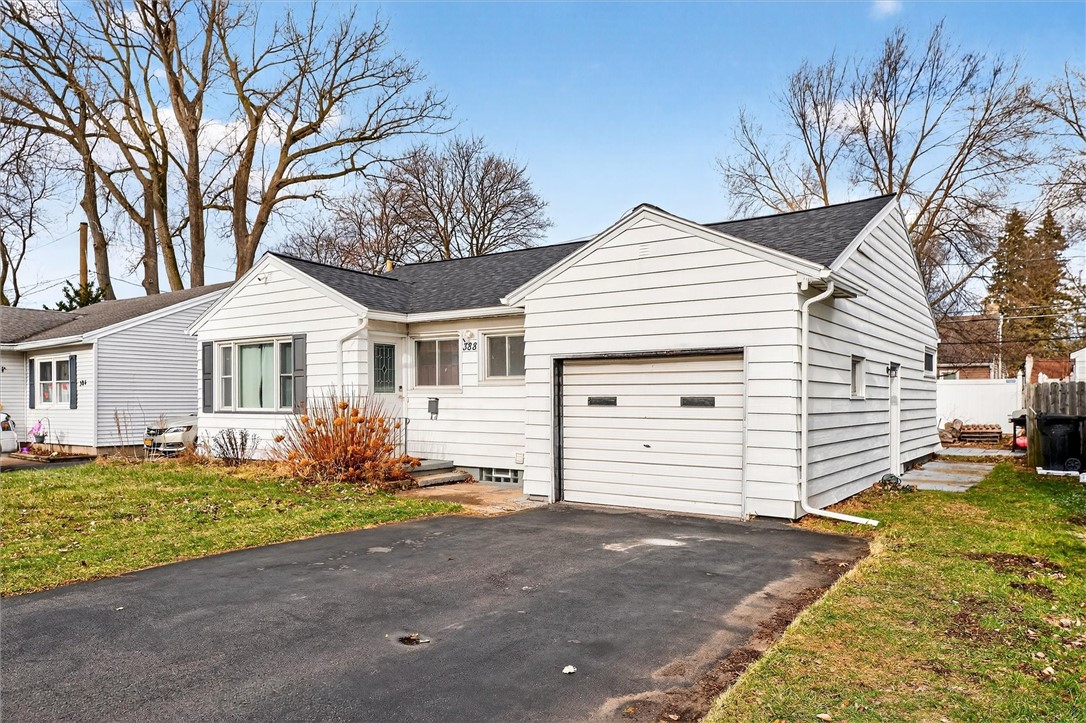 388 Orland Road Irondequoit, NY 14622 - Photo 2 of 26