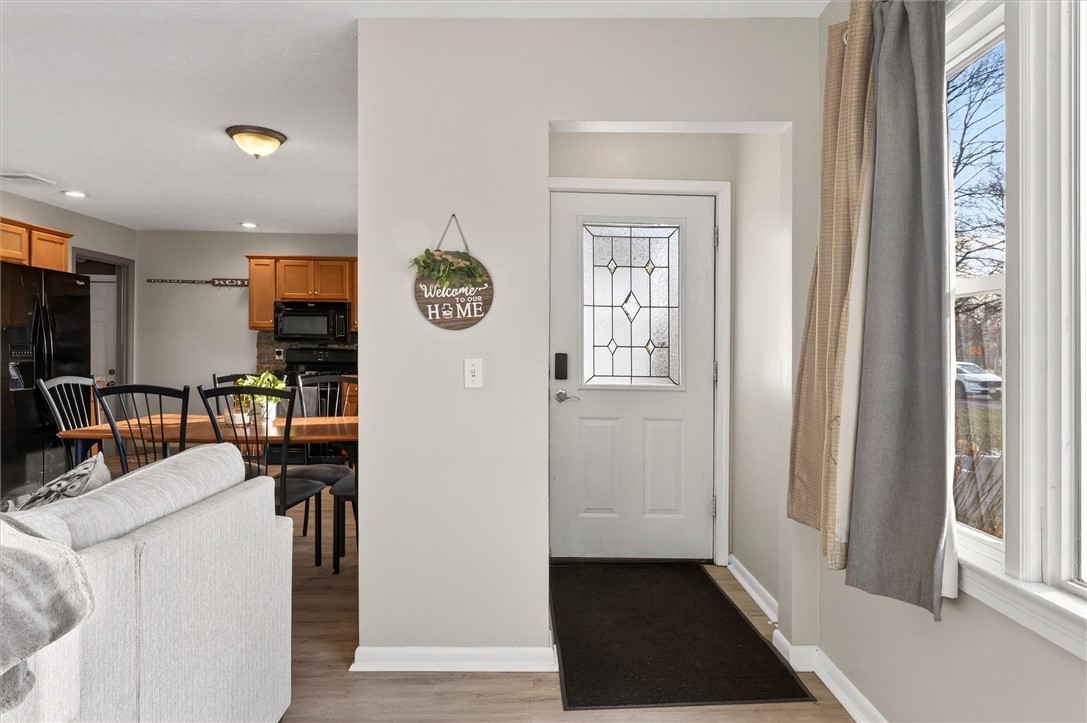 388 Orland Road Irondequoit, NY 14622 - Photo 3 of 26