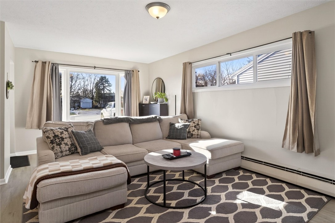 388 Orland Road Irondequoit, NY 14622 - Photo 5 of 26