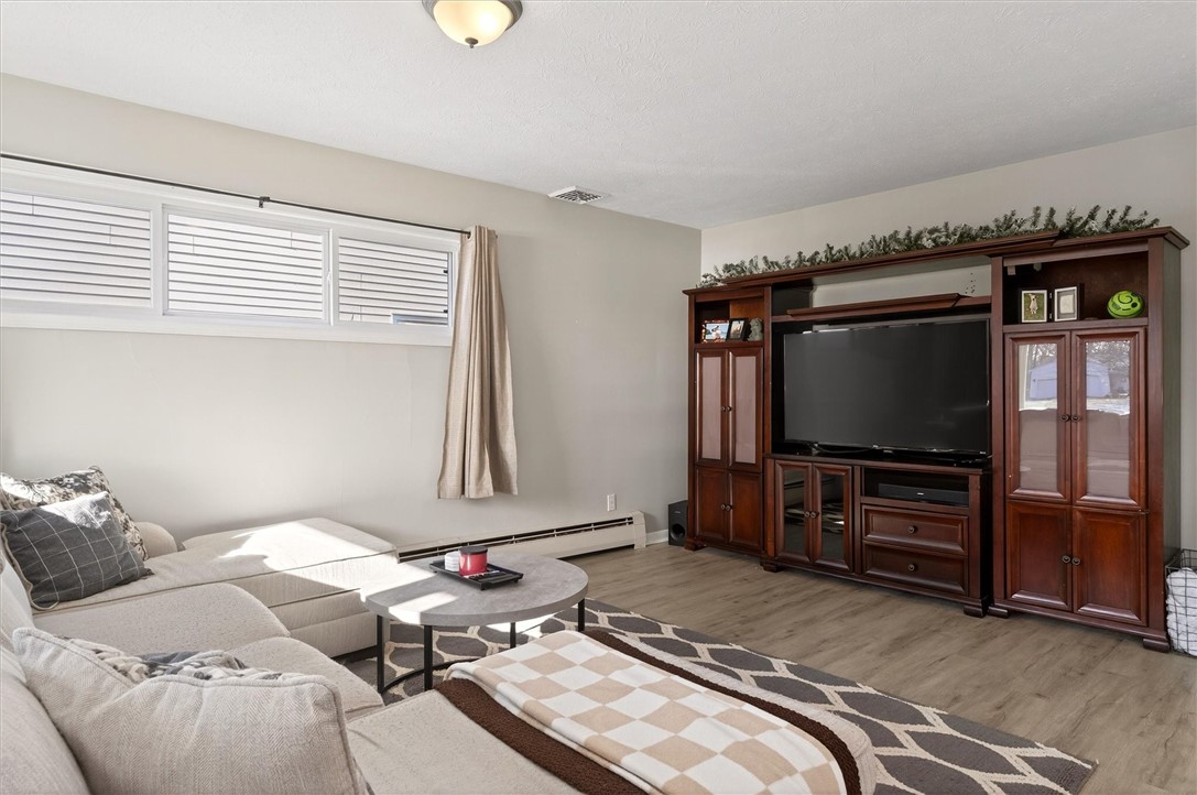 388 Orland Road Irondequoit, NY 14622 - Photo 6 of 26