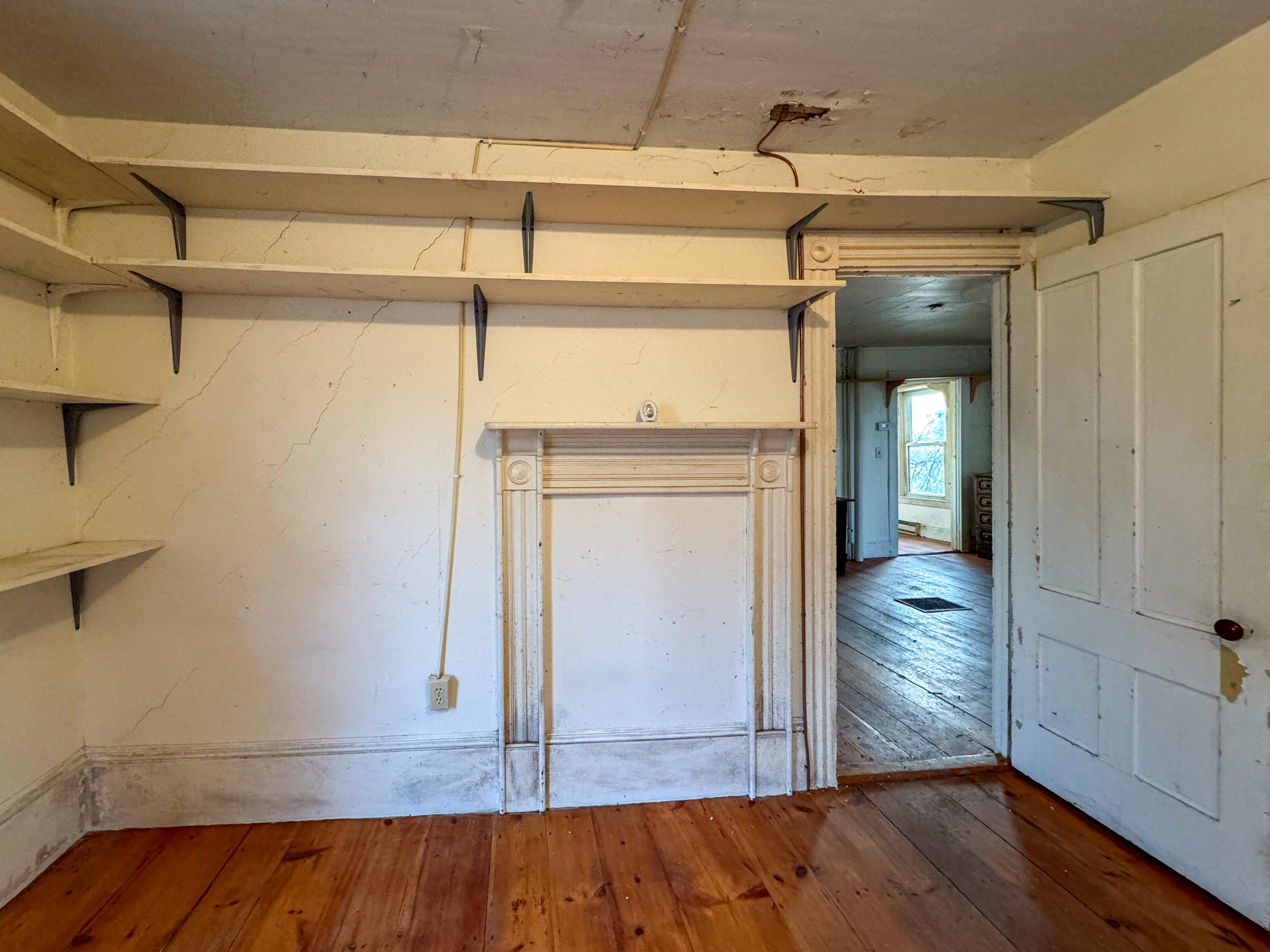 150 Old Us Route Jonesboro, ME 04648 - Photo 41 of 65 150 OLD US ROUTE 1 INTERIOR-54