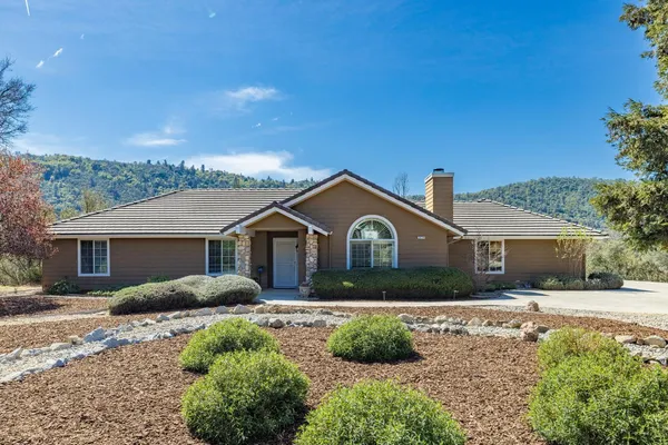 $480,000 | 38778 Goldenrod Lane, Oakhurst, CA 93644