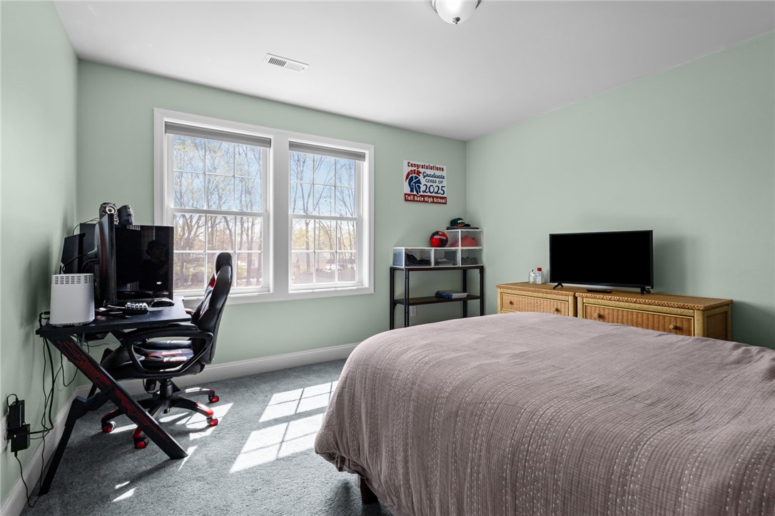 54 Carpenter Street Warwick, RI 02886 - Photo 23 of 42 Second bedroom