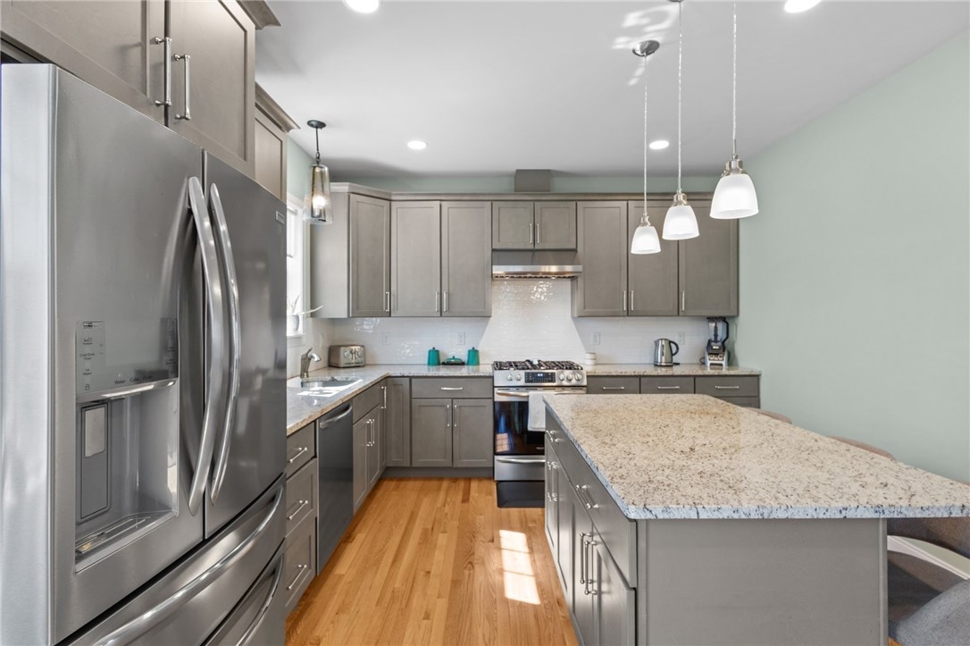 54 Carpenter Street Warwick, RI 02886 - Photo 6 of 42