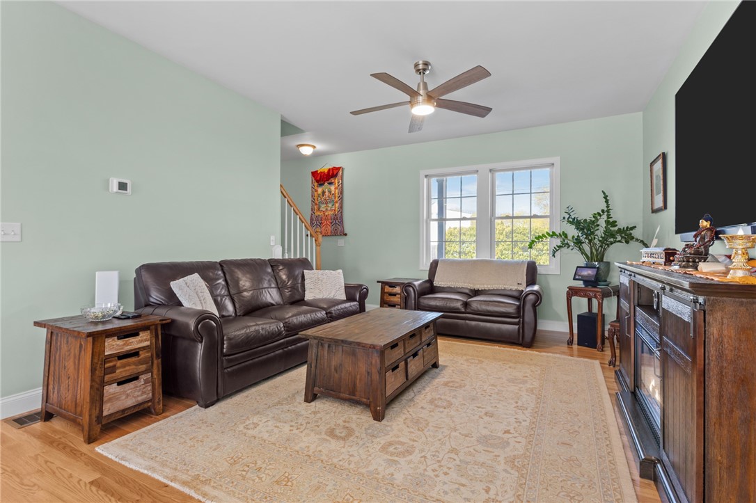 54 Carpenter Street Warwick, RI 02886 - Photo 8 of 42