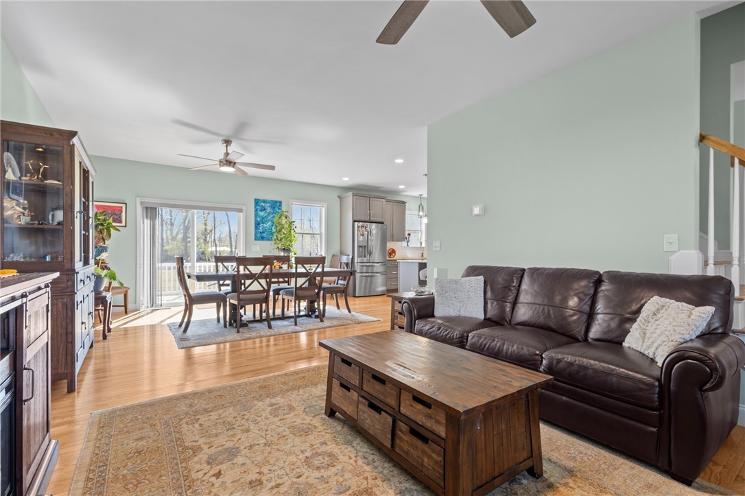 54 Carpenter Street Warwick, RI 02886 - Photo 10 of 42