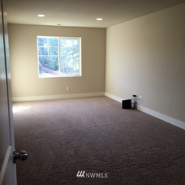 4900 Southeast 2nd Place Renton, WA 98059 - Photo 14 of 24 Gallery Image 14