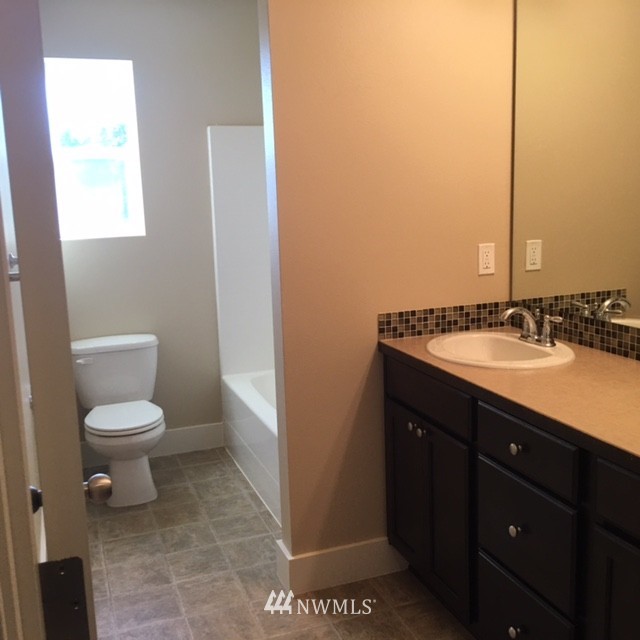 4900 Southeast 2nd Place Renton, WA 98059 - Photo 16 of 24 Gallery Image 16