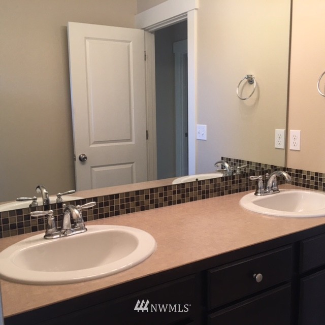 4900 Southeast 2nd Place Renton, WA 98059 - Photo 17 of 24 Gallery Image 17