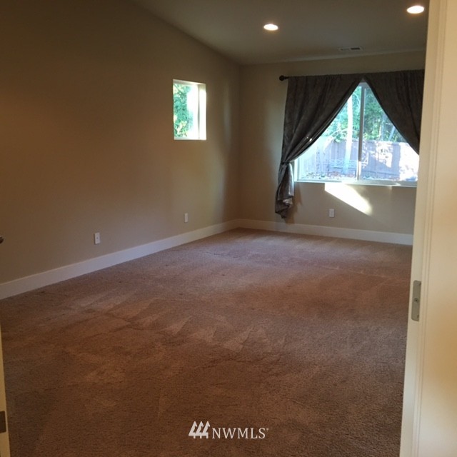 4900 Southeast 2nd Place Renton, WA 98059 - Photo 8 of 24 Gallery Image 8
