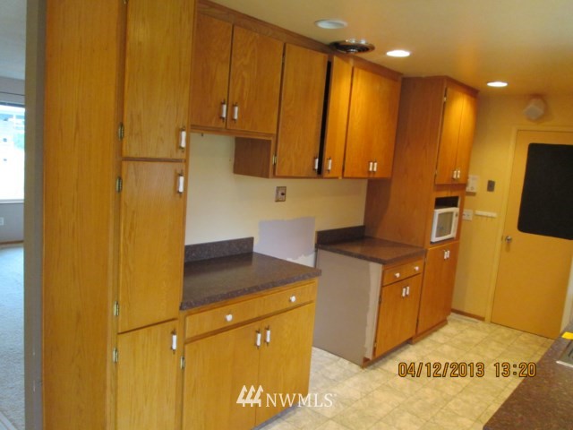 17331 Southeast 134th Street Renton, WA 98059 - Photo 6 of 11