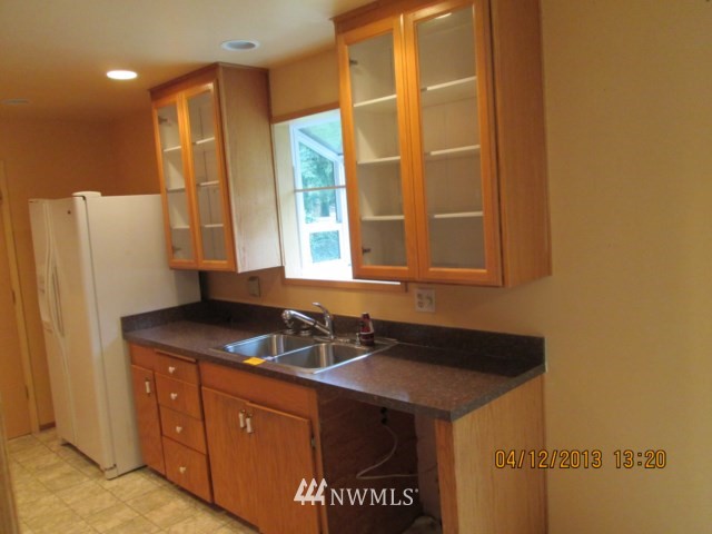 17331 Southeast 134th Street Renton, WA 98059 - Photo 7 of 11