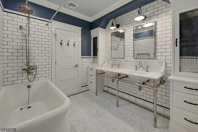 11 Crystal Road Mountain Lakes, NJ 07046 - Photo 32 of 48 Gallery Image 32