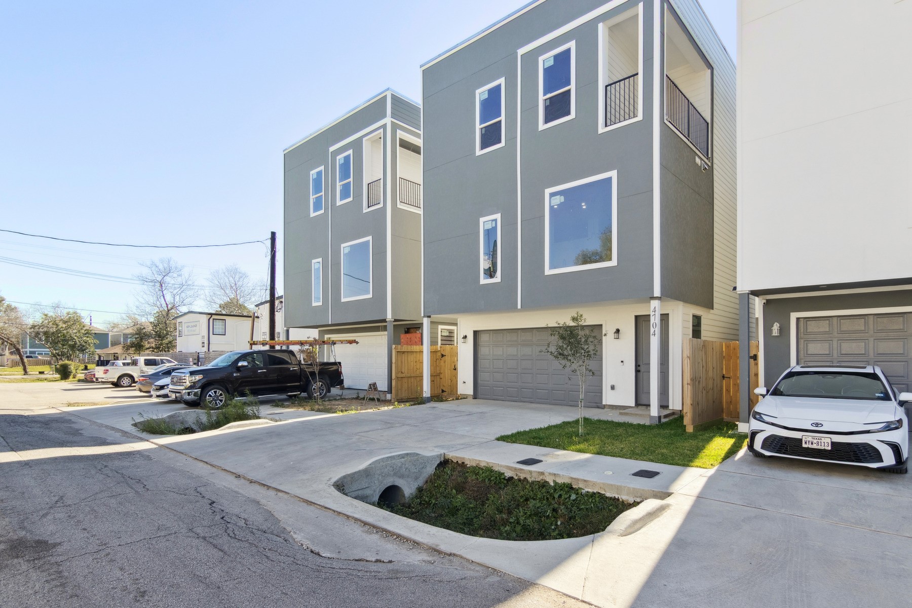 4704 Ward Street Houston, TX 77021 - Photo 1 of 20 a car parked in front of a building