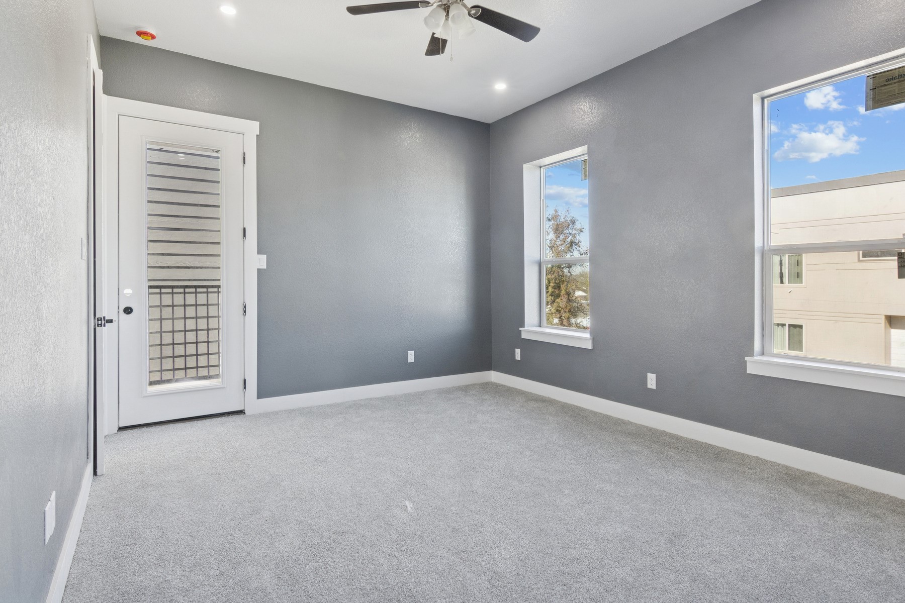 4704 Ward Street Houston, TX 77021 - Photo 19 of 20 a view of an empty room with a window