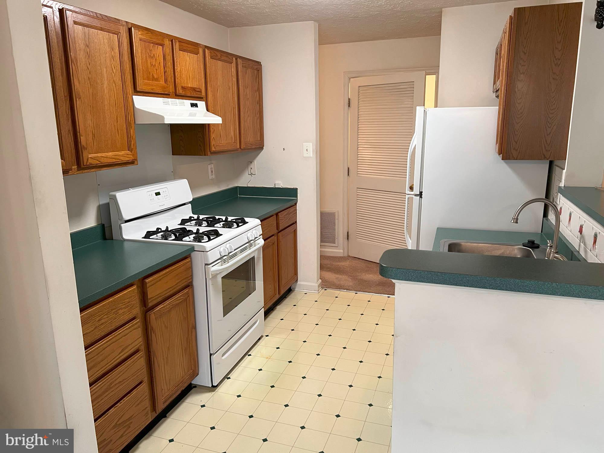 4541 Aspen Mill Road, Unit 4541 Baltimore, MD 21236 - Photo 4 of 14 Gallery Image 4