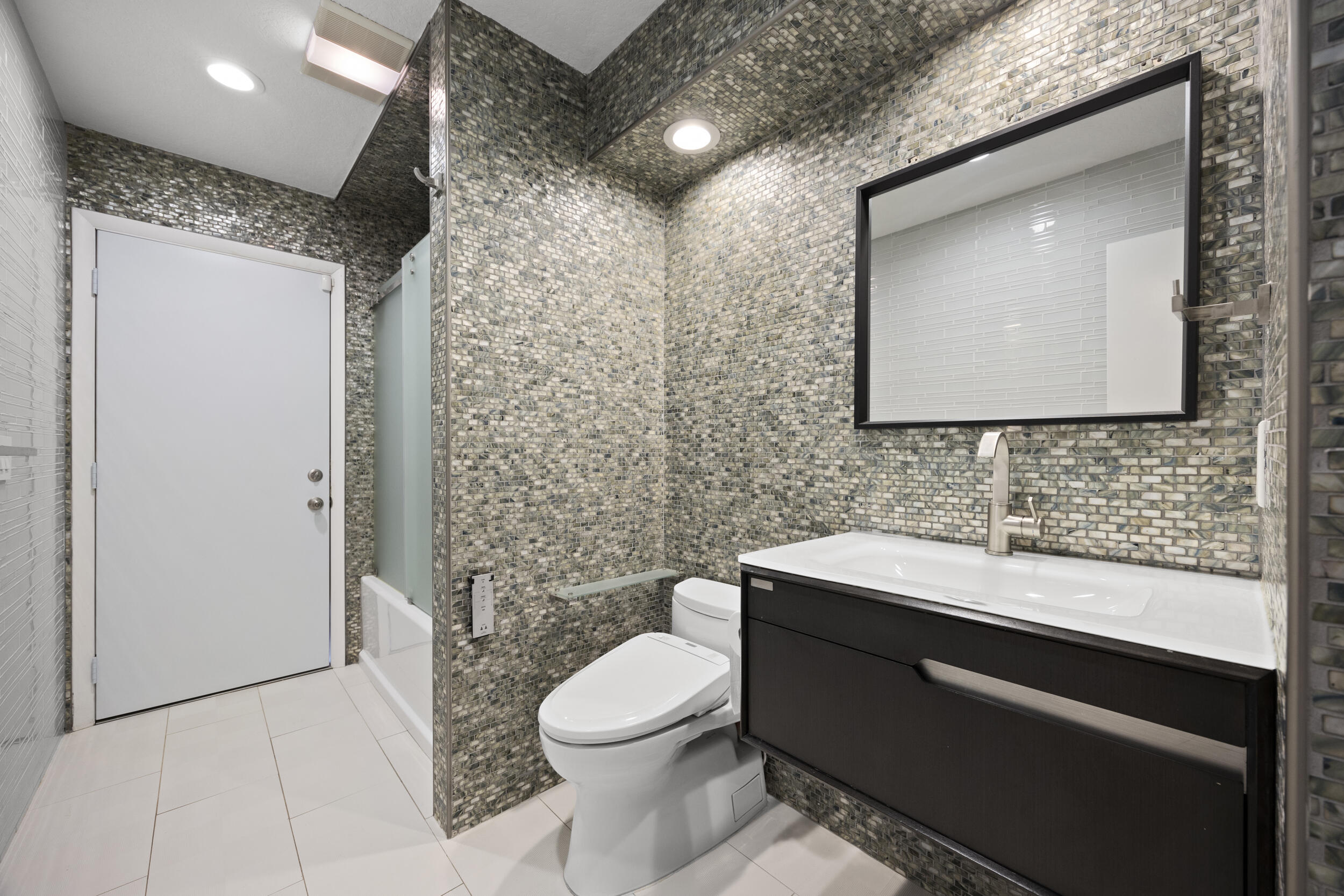 930 Northwest 4th Court Boca Raton, FL 33432 - Photo 35 of 58 35_453a7996