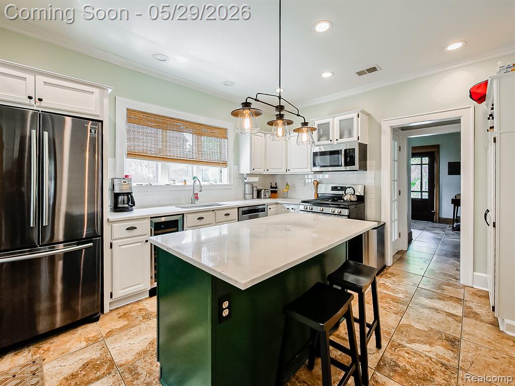415 Meridan Street Dearborn, MI 48124 - Photo 4 of 35
