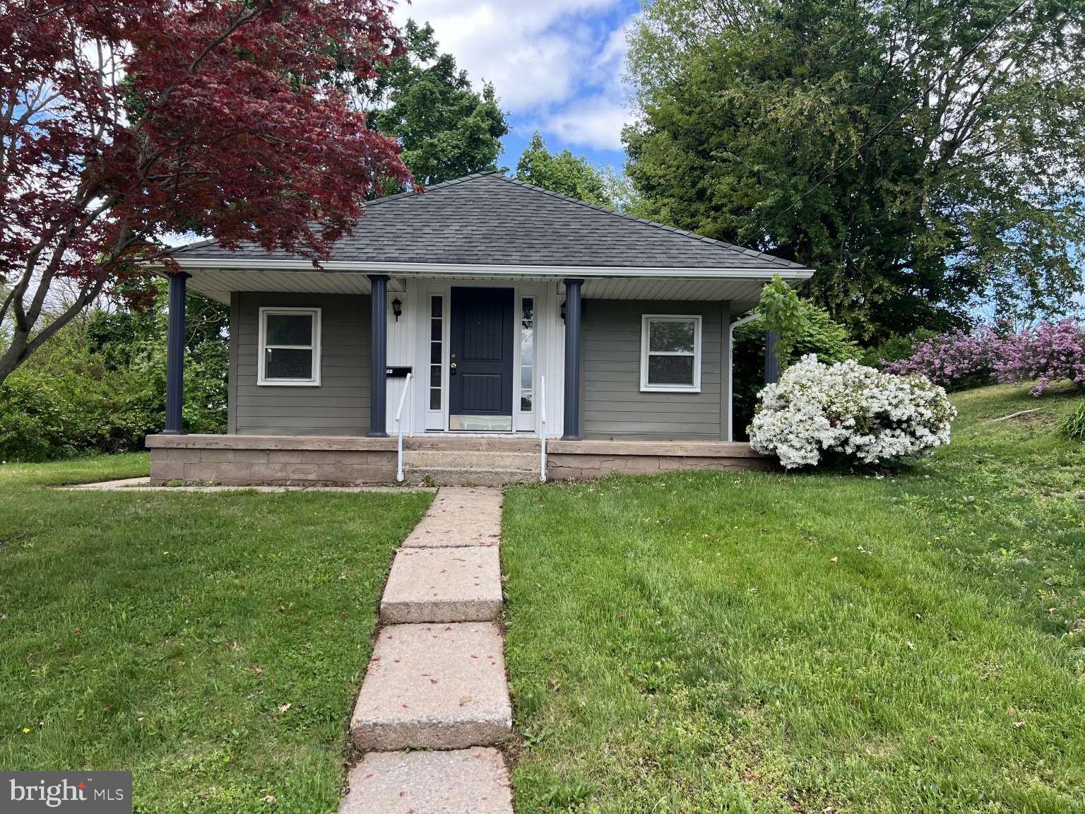 913 Chestnut Street Middletown, PA 17057 - Photo 3 of 25