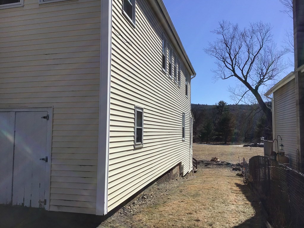 70 West Street Ware, MA 01082 - Photo 4 of 4 Gallery Image 4