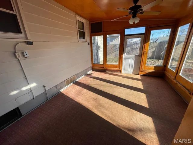 $47,500 | 143 East 2nd Street, Roxana, IL 62084