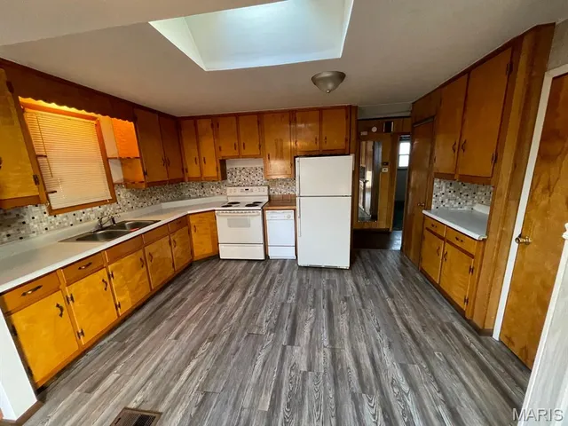 $47,500 | 143 East 2nd Street, Roxana, IL 62084