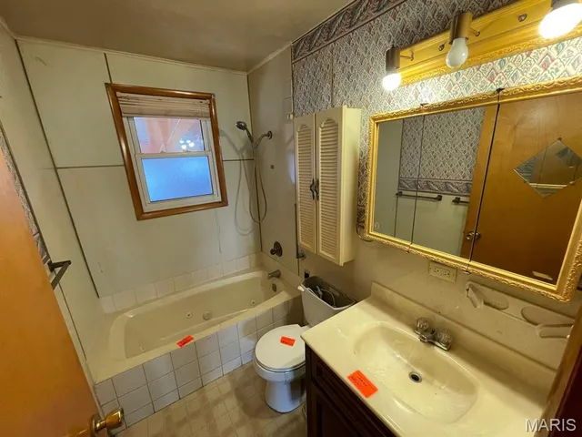 $47,500 | 143 East 2nd Street, Roxana, IL 62084